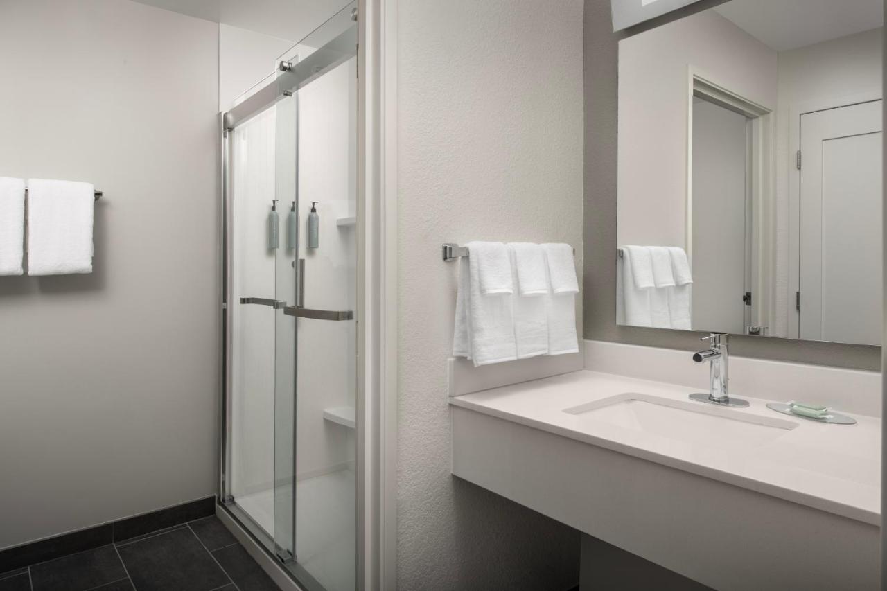 Courtyard By Marriott Dayton Beavercreek Exterior photo