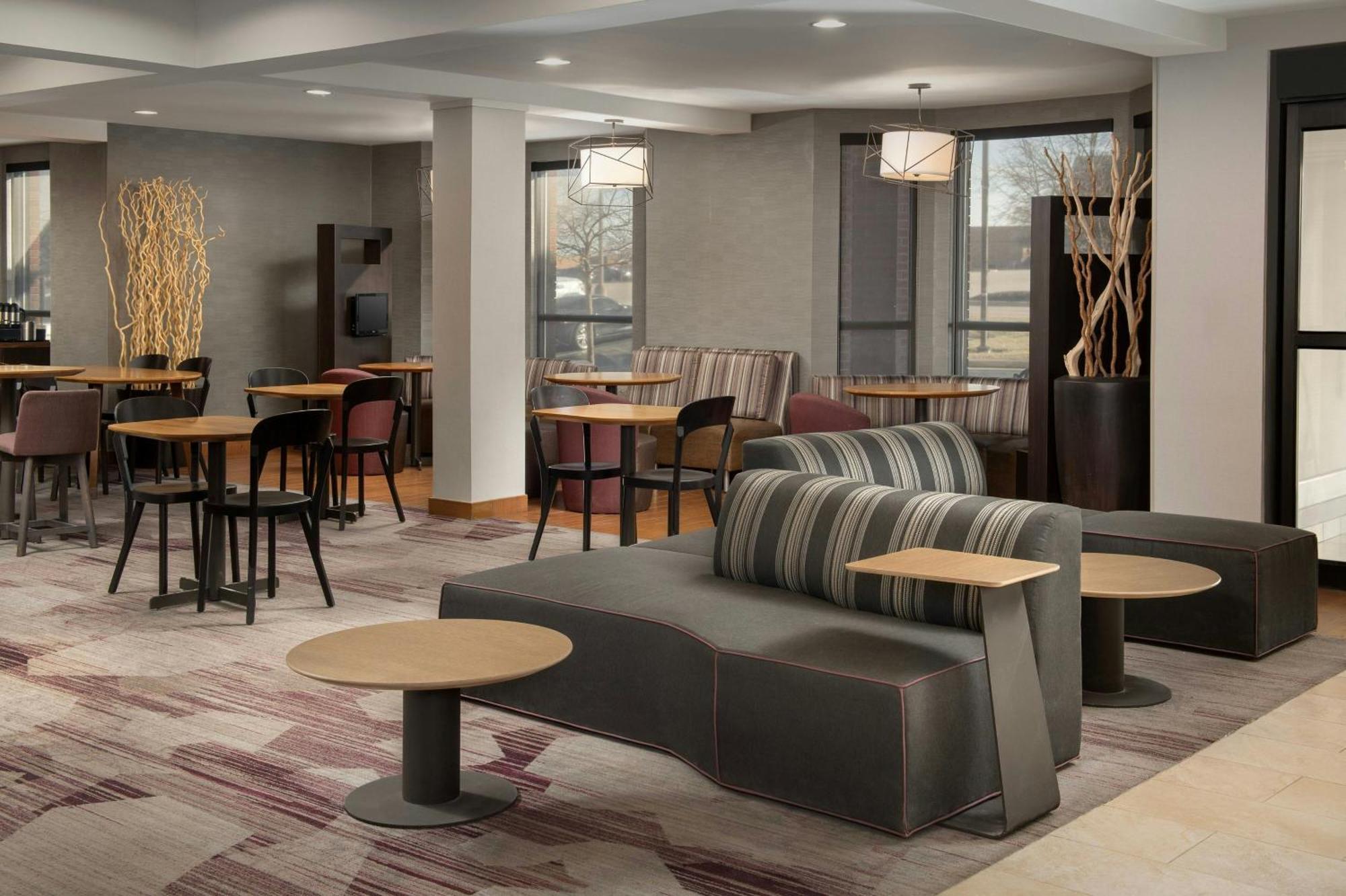 Courtyard By Marriott Dayton Beavercreek Exterior photo